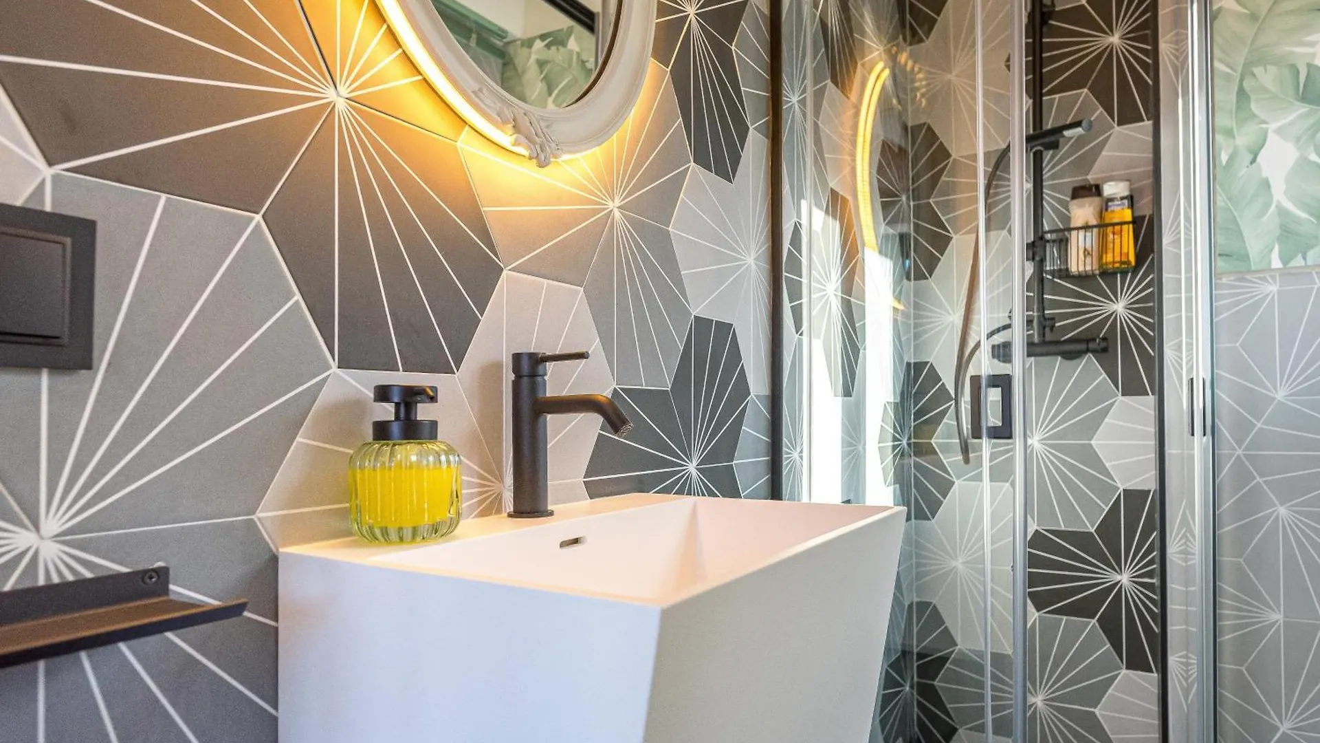Regency Luxe Studio Torremolinos 0*,